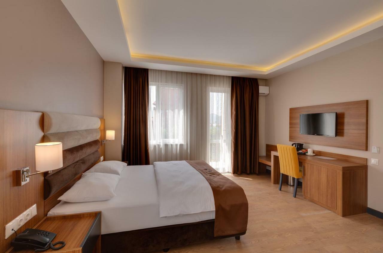 City Hotel Batum Dış mekan fotoğraf