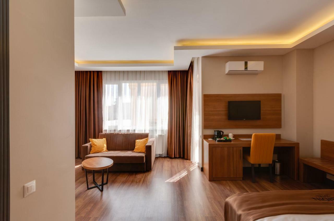 City Hotel Batum Dış mekan fotoğraf
