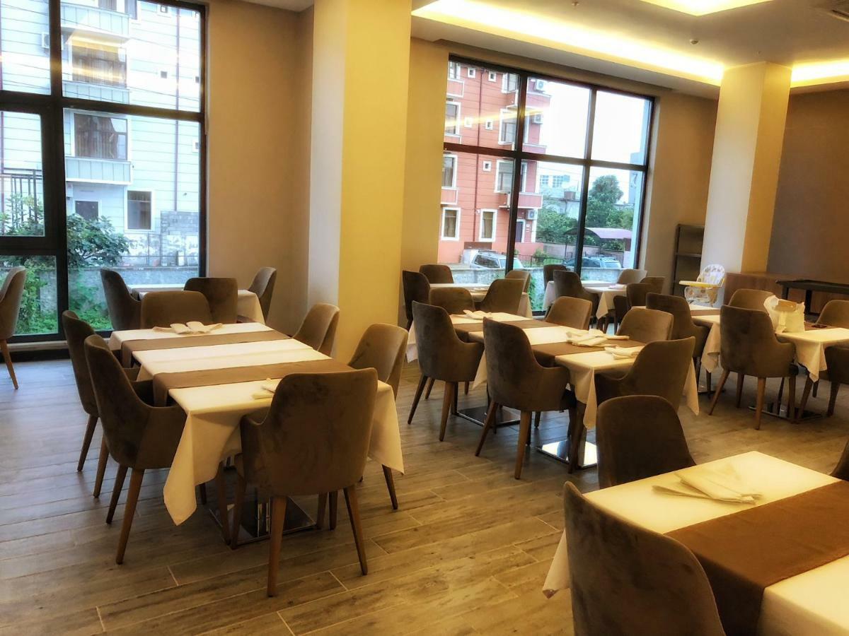 City Hotel Batum Dış mekan fotoğraf